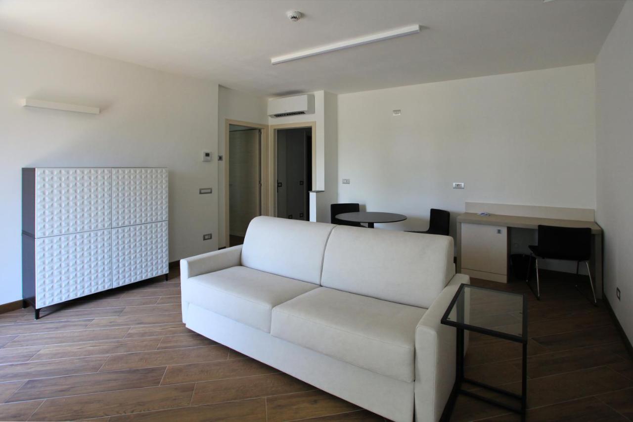 Hotel Ponti&Ponti Angera Kültér fotó
