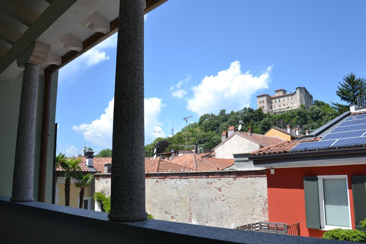 Hotel Ponti&Ponti Angera Kültér fotó
