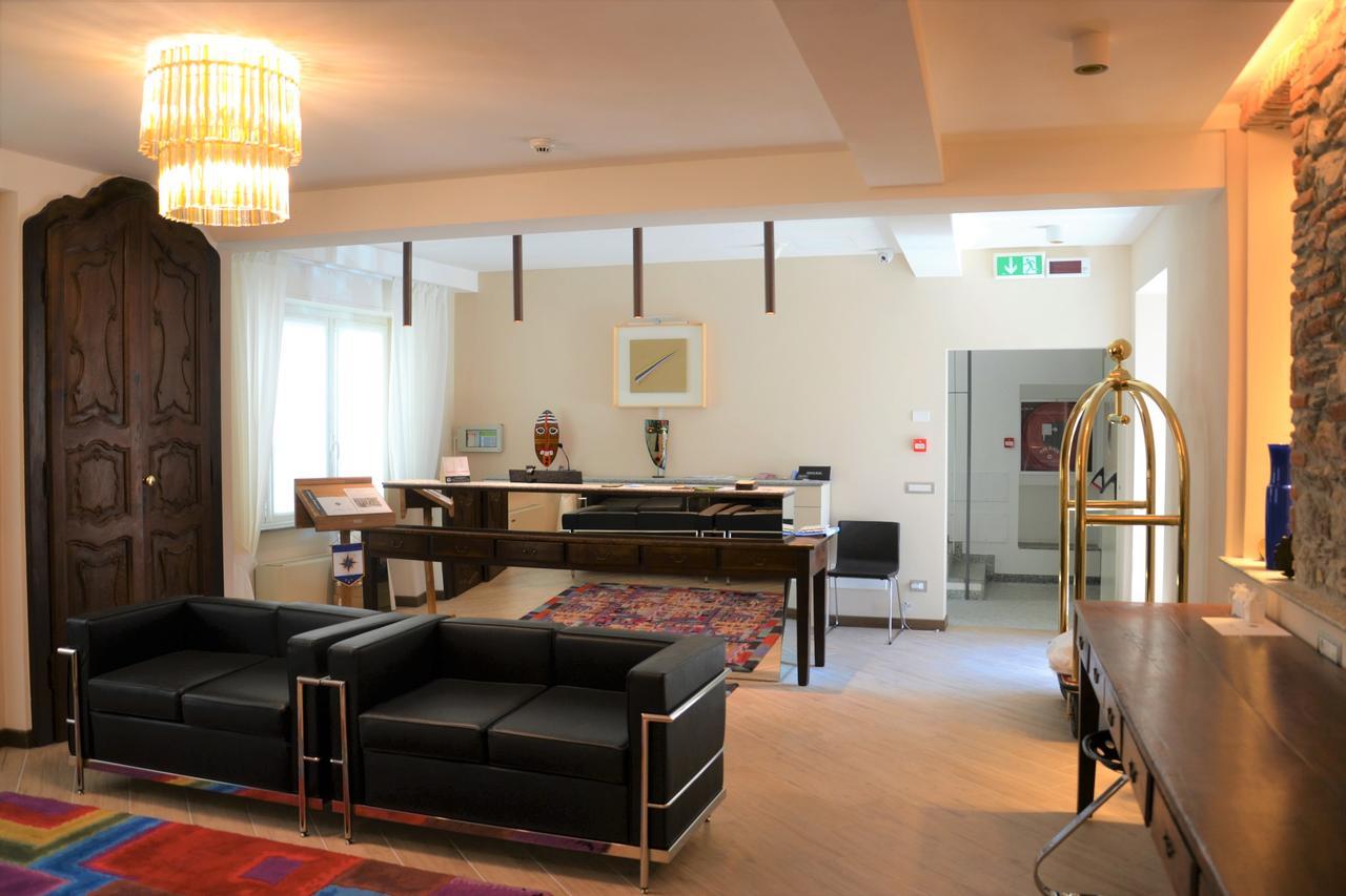 Hotel Ponti&Ponti Angera Kültér fotó