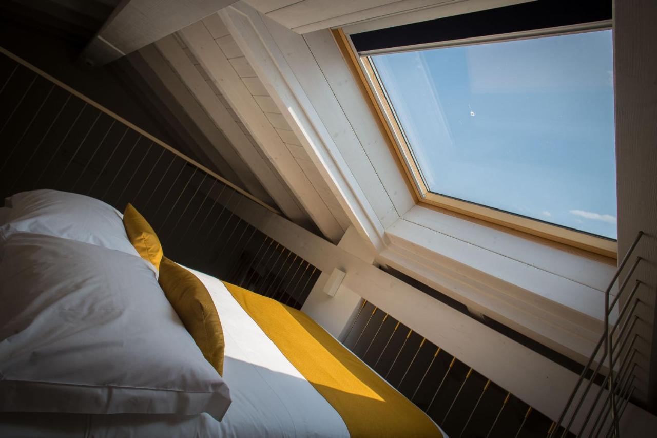 Hotel Ponti&Ponti Angera Kültér fotó
