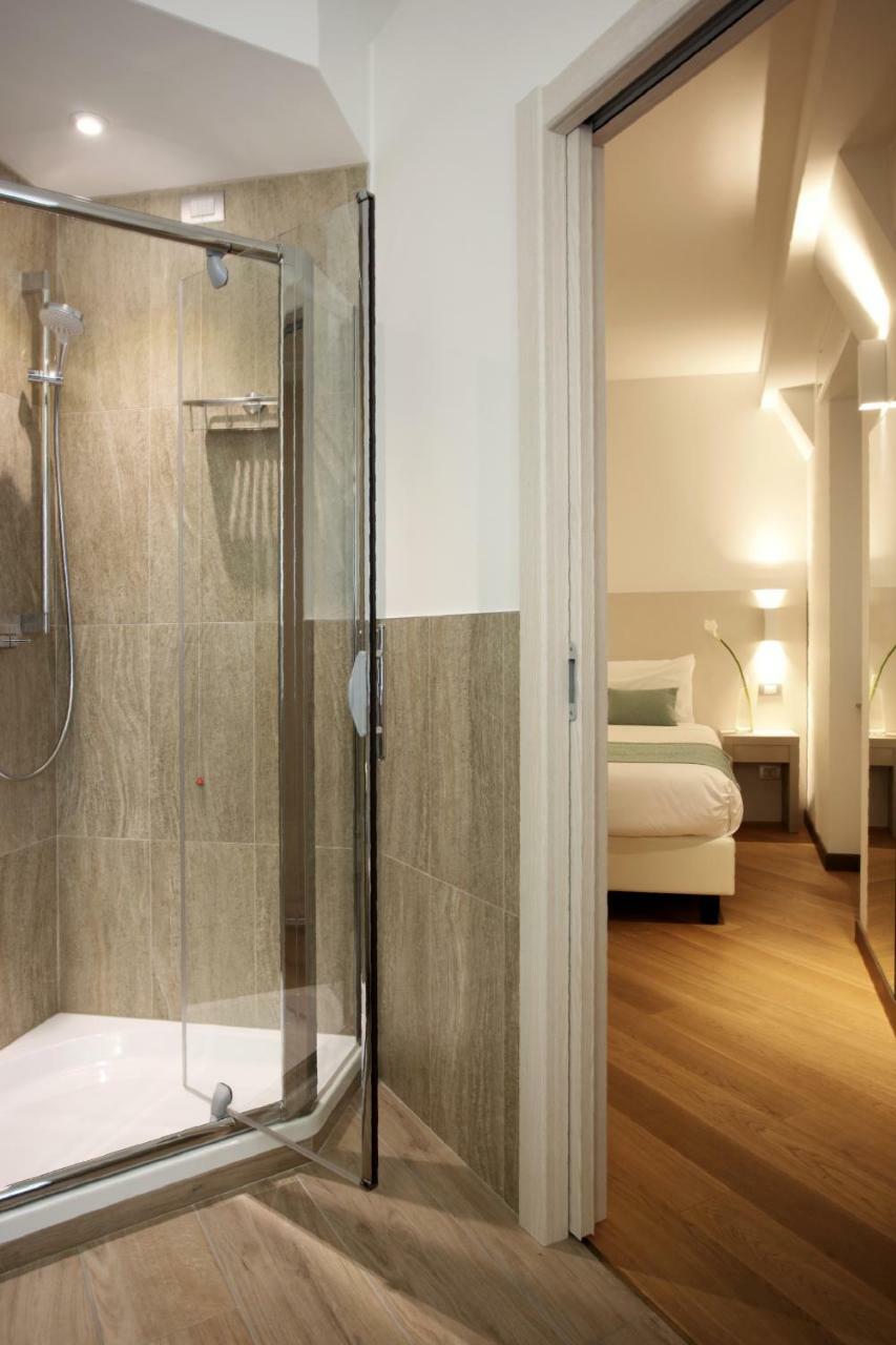 Hotel Ponti&Ponti Angera Kültér fotó